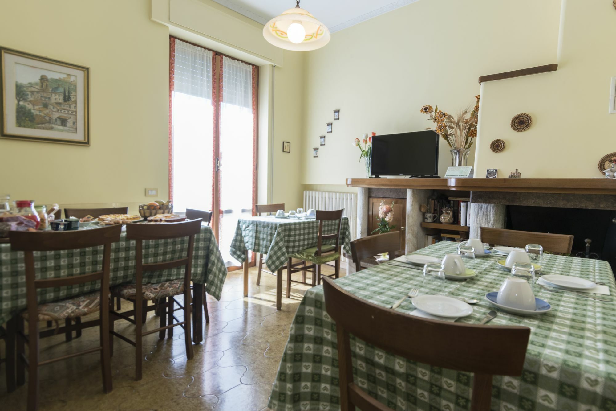 Camere Mariella Assisi Esterno foto