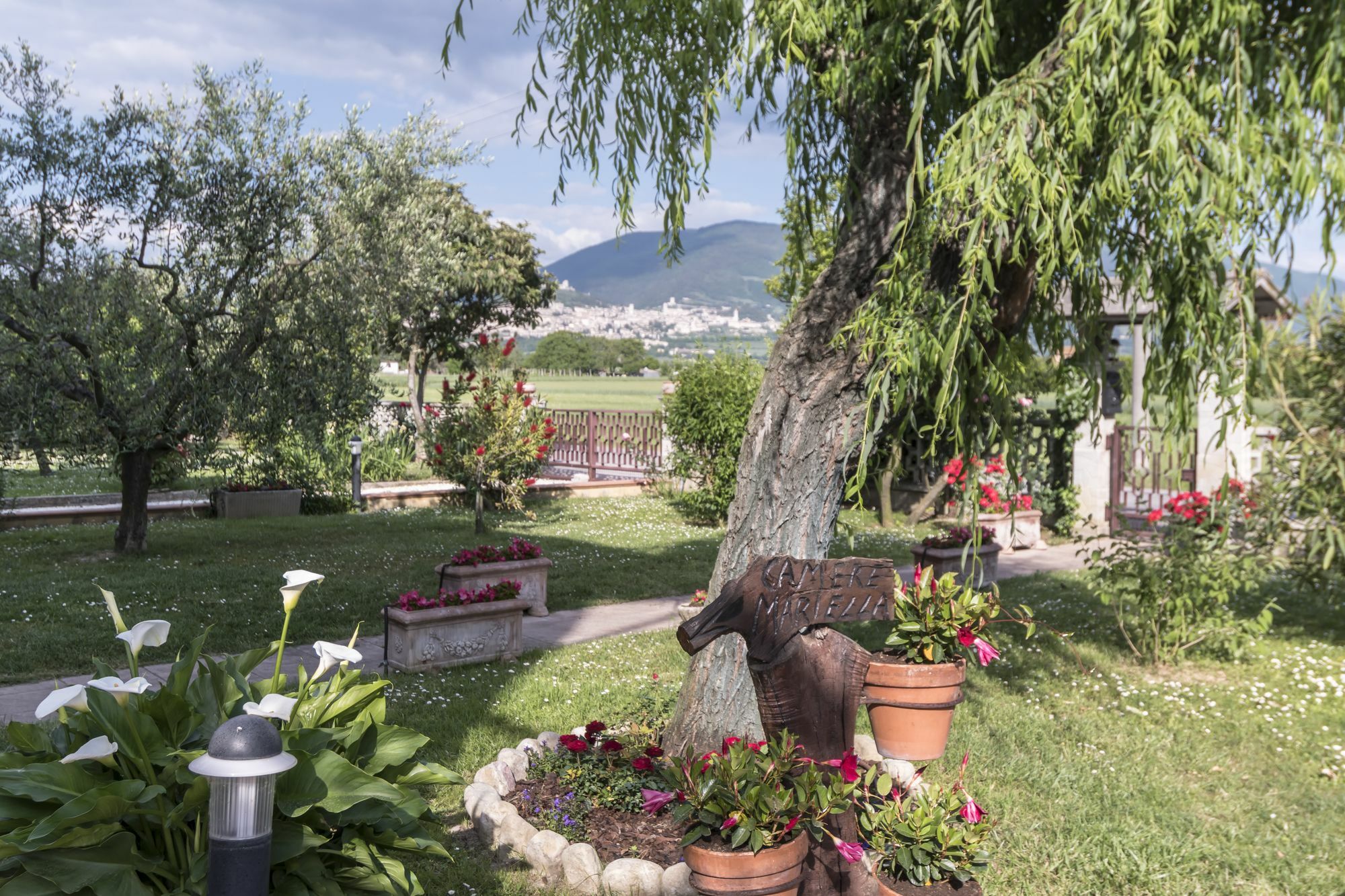 Camere Mariella Assisi Esterno foto